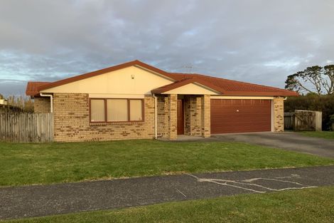 Photo of property in 42 Greenberry Drive, Ranui, Auckland, 0612