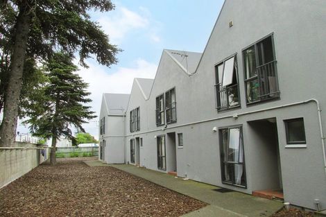 Photo of property in 4/74 Hansons Lane, Upper Riccarton, Christchurch, 8041