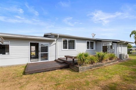 Photo of property in 11 Thackeray Place, Owhata, Rotorua, 3010