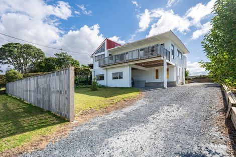 Photo of property in 37 Whaka Street, Maungaturoto, 0520