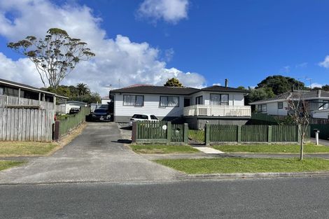 Photo of property in 10 Granville Drive, Massey, Auckland, 0614