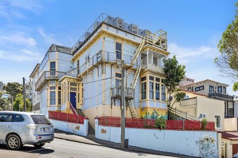 Photo of property in Rosemere Backpackers, 6 Macdonald Crescent, Te Aro, Wellington, 6011