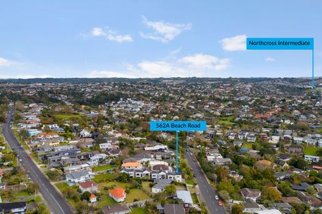 Photo of property in 562a Beach Road, Rothesay Bay, Auckland, 0630
