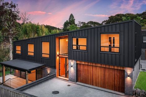 Photo of property in 7 Kaihuia Lane, Oratia, Auckland, 0604