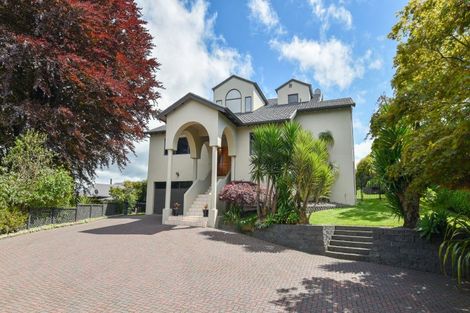 Photo of property in 4 Tupara Crescent, Kawaha Point, Rotorua, 3010