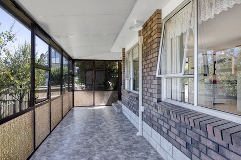 Photo of property in 46 Cumberland Street, Merrilands, New Plymouth, 4312