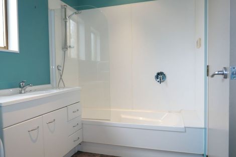 Photo of property in 2/10 Watson Drive, Paraparaumu Beach, Paraparaumu, 5032