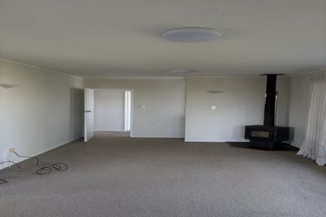 Photo of property in 1/53 Seaview Road, Castor Bay, Auckland, 0620