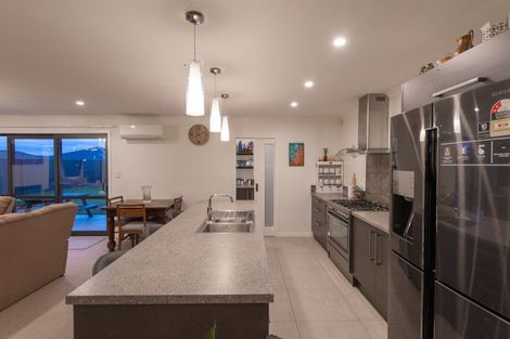 Photo of property in 199 Pacific Drive, Fitzherbert, Palmerston North, 4410