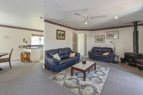 Photo of property in 29 Karaka Street, Otaki Beach, Otaki, 5512