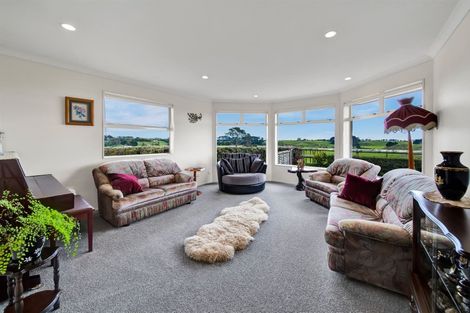 Photo of property in 10 Old Devon Road, Sentry Hill, New Plymouth, 4373