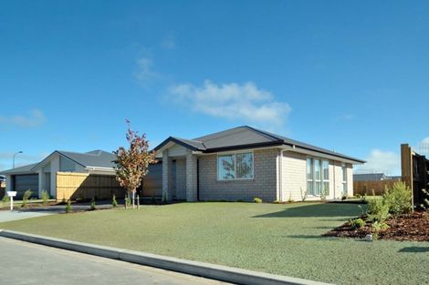 Photo of property in 3 Keeper Close, Woodend, 7610