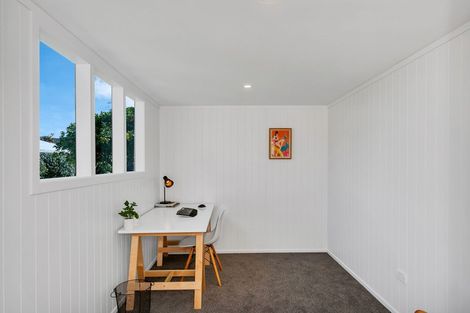 Photo of property in 15 Kenley Place, Avondale, Auckland, 1026