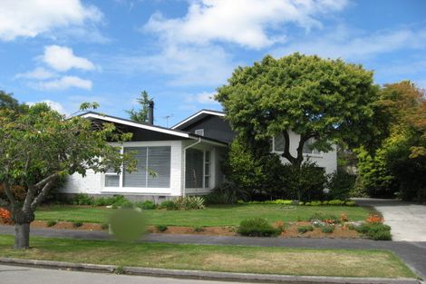 Photo of property in 21 Rosedale Place, Avonhead, Christchurch, 8042