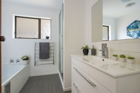 Photo of property in 8 Francis Drive, Katikati, 3129