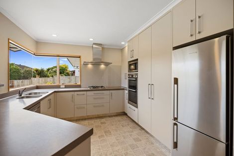 Photo of property in 3c Larsen Place, Merrilands, New Plymouth, 4312