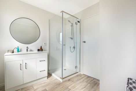 Photo of property in 1/54 Ray Small Drive, Pahurehure, Papakura, 2113