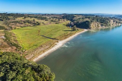 Photo of property in 30 Taha Puke Road, Okura Bush, Silverdale, 0794