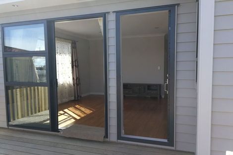 Photo of property in 16 Velma Road, Hillcrest, Auckland, 0627