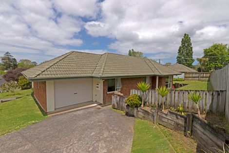 Photo of property in 15 Cretian Crescent, Henderson, Auckland, 0612