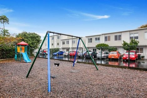 Photo of property in 5/218 Captain Springs Road, Onehunga, Auckland, 1061