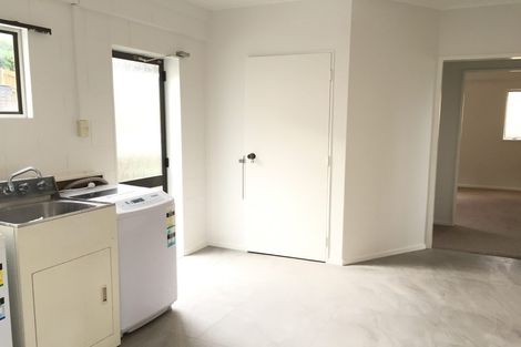Photo of property in 2/127 Stapleford Crescent, Browns Bay, Auckland, 0630