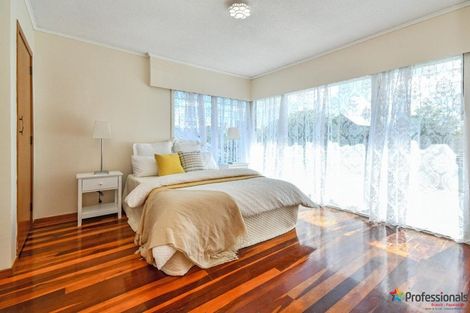Photo of property in 90 Coronation Road, Mangere Bridge, Auckland, 2022