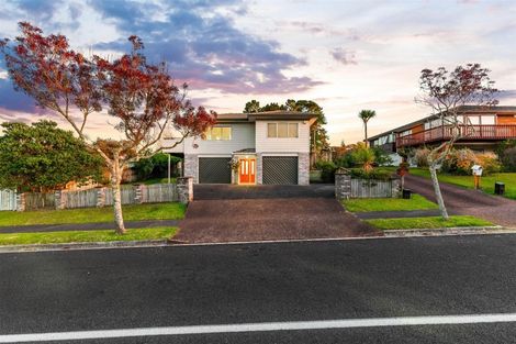 Photo of property in 31 Sturm Avenue, Massey, Auckland, 0614