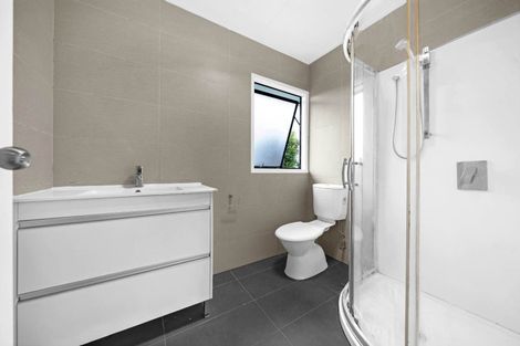 Photo of property in 26 Lambrown Drive, Totara Vale, Auckland, 0629