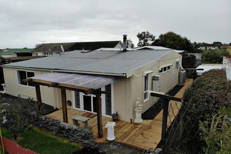 Photo of property in 7 Fergusson Street, Marton, 4710