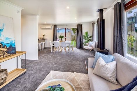 Photo of property in 7 Edelweiss Grove, Timberlea, Upper Hutt, 5018