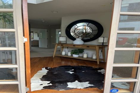 Photo of property in 1/28 Gulf View Road, Murrays Bay, Auckland, 0630