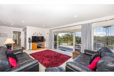 Photo of property in 32 Blue Heron Rise, Stanmore Bay, Whangaparaoa, 0932