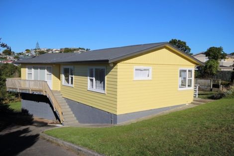 Photo of property in 49 Stewart Drive, Newlands, Wellington, 6037