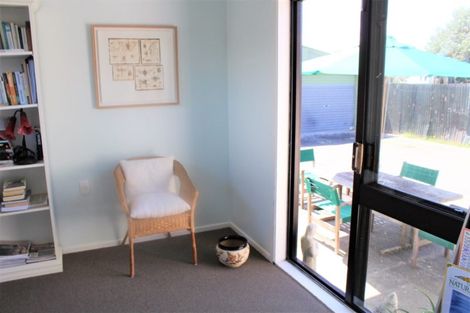 Photo of property in 188 Cornfoot Street, Castlecliff, Whanganui, 4501