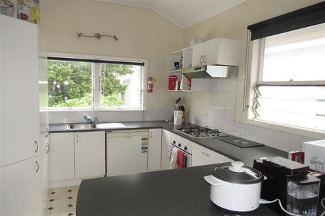 Photo of property in 102 Tinakori Road, Thorndon, Wellington, 6011