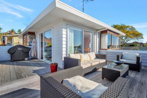 Photo of property in 20a Seaview Road, Otumoetai, Tauranga, 3110