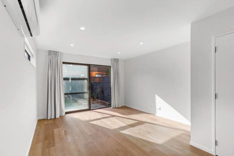 Photo of property in 3/476 West Coast Road, Glen Eden, Auckland, 0602