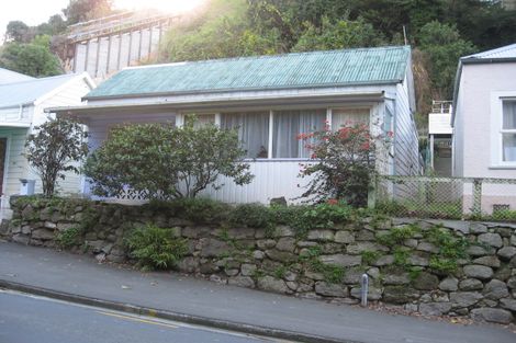 Photo of property in 25 Milton Road, Bluff Hill, Napier, 4110