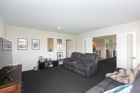 Photo of property in 126 Pohutukawa Place, Waiwhakaiho, New Plymouth, 4312