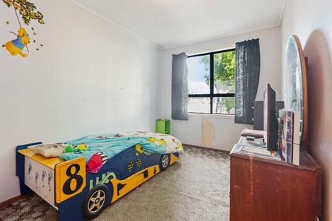 Photo of property in 14 Rollerson Street, Papakura, 2110