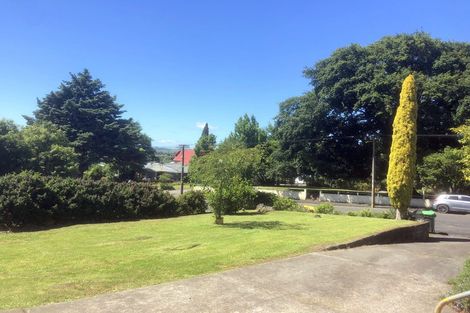 Photo of property in 6 Church Street, Waipawa, 4210