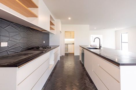 Photo of property in 44 Sardinia Grove, Fitzherbert, Palmerston North, 4410