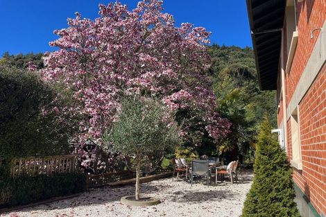 Photo of property in 8 Rutland Street, Picton, 7220