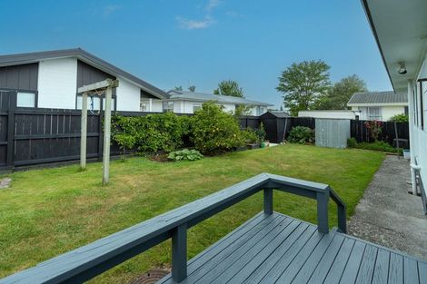 Photo of property in 2 Millar Place, Nawton, Hamilton, 3200