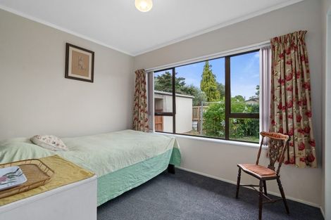 Photo of property in 251 Shakespeare Street, Leamington, Cambridge, 3432