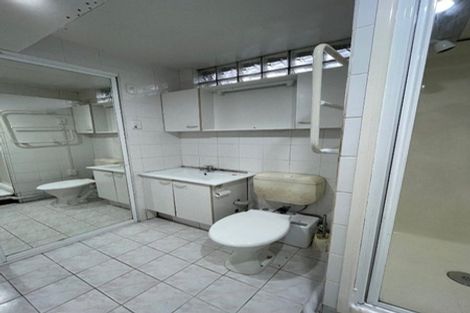 Photo of property in 9 Joshua Place, Weymouth, Auckland, 2103