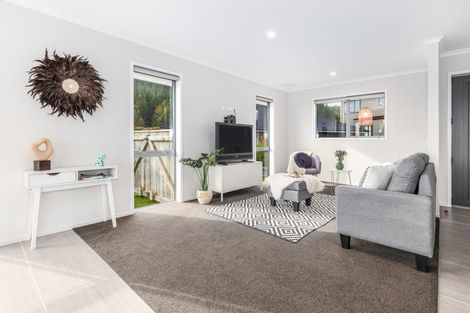 Photo of property in 7 Weatherdeck Close, Whitby, Porirua, 5024