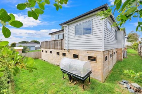 Photo of property in 237a Sturges Road, Henderson, Auckland, 0612