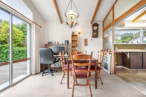 Photo of property in 42 Norana Road, Maoribank, Upper Hutt, 5018